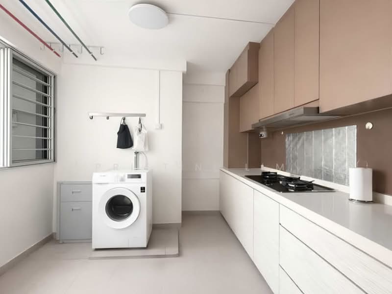 439 Hougang Avenue 8, 439 Hougang Avenue 8, 3 Bedrooms, 1,302 sqft, HDB Flat For Sale, by Pristine Lim, 500151308 - Kitchen - PropertyGuru.com.sg