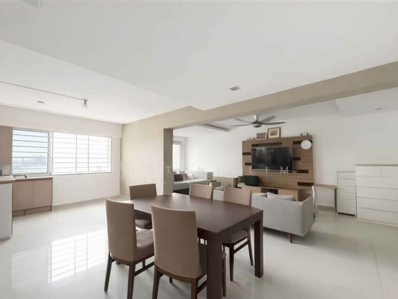 439 Hougang Avenue 8, 439 Hougang Avenue 8, 3 Bedrooms, 1,302 sqft, HDB Flat For Sale, by Pristine Lim, 500151308 - Living Room - PropertyGuru.com.sg