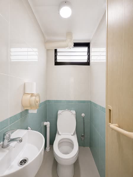 28 Telok Blangah Rise, 28 Telok Blangah Rise, 2 Bedrooms, 635 sqft, HDB Flat For Sale, by Elysia Lim, 500151313 - Bathroom - PropertyGuru.com.sg