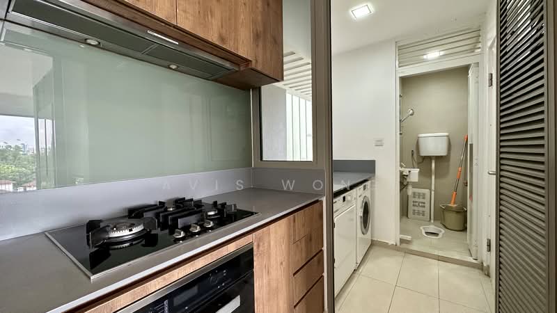 Pollen & Bleu, 15 Farrer Drive, 4 Bedrooms, 1,432 sqft, Condominium For Sale, by Avis Wong, 500151315 - Kitchen & yard - PropertyGuru.com.sg