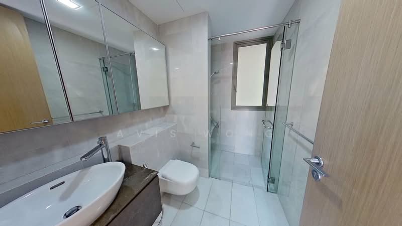 Pollen & Bleu, 15 Farrer Drive, 4 Bedrooms, 1,432 sqft, Condominium For Sale, by Avis Wong, 500151315 - Common Bathroom - PropertyGuru.com.sg