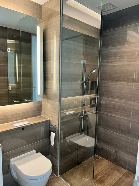 Lloyd SixtyFive, 65 Lloyd Road, 2 Bedrooms, 1,819 sqft, Condominium For Rent, by Amy Chong, 500151318 - Bathroom - PropertyGuru.com.sg
