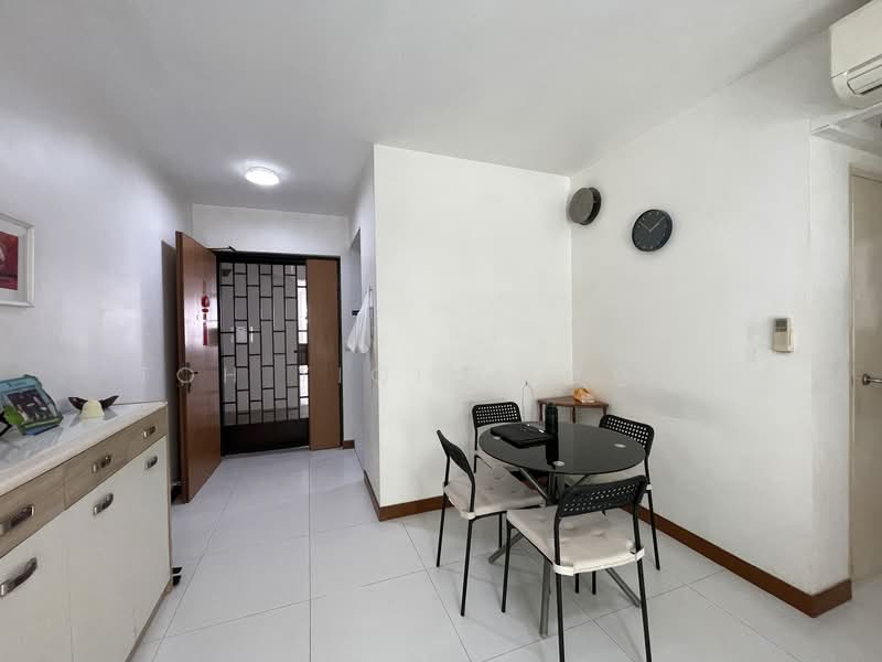 424B Yishun Avenue 11, 424B Yishun Avenue 11, 2 Bedrooms, 721 sqft, HDB Flat For Sale, by Toh YiQin (卓意钦), 500151320 - Interior - PropertyGuru.com.sg