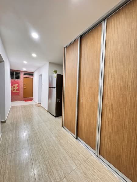Lorong Paya Lebar, LORONG PAYA LEBAR, 4 Bedrooms, 1,800 sqft, Terraced House For Sale, by Zen Teo, 500151326 - Corridor - PropertyGuru.com.sg
