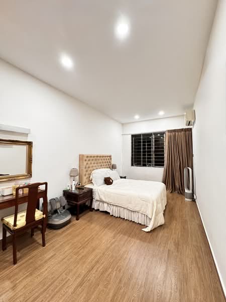 Lorong Paya Lebar, LORONG PAYA LEBAR, 4 Bedrooms, 1,800 sqft, Terraced House For Sale, by Zen Teo, 500151326 - Bedroom - PropertyGuru.com.sg