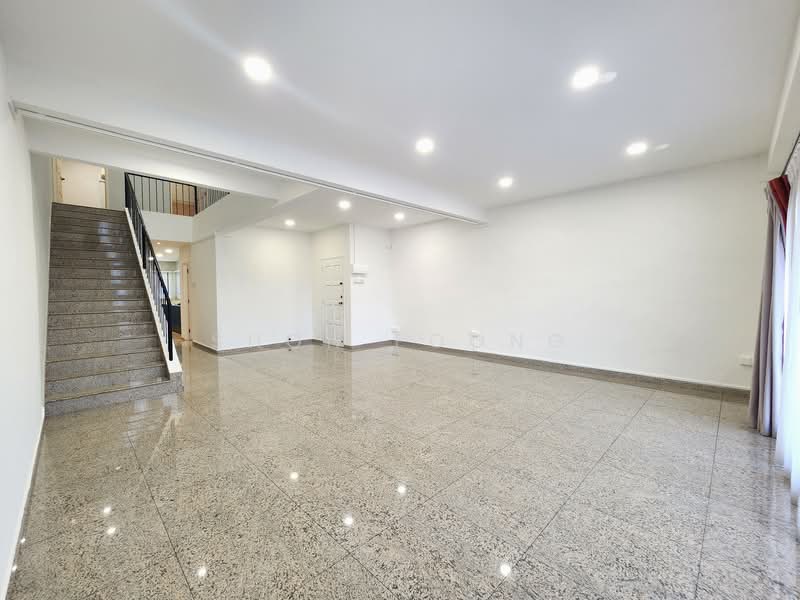 Beng Tong Mansion, , 4 Bedrooms, 1,765 sqft, Walk-up Apartment For Sale, by Shon Foong, 500151338 - Living Room - PropertyGuru.com.sg