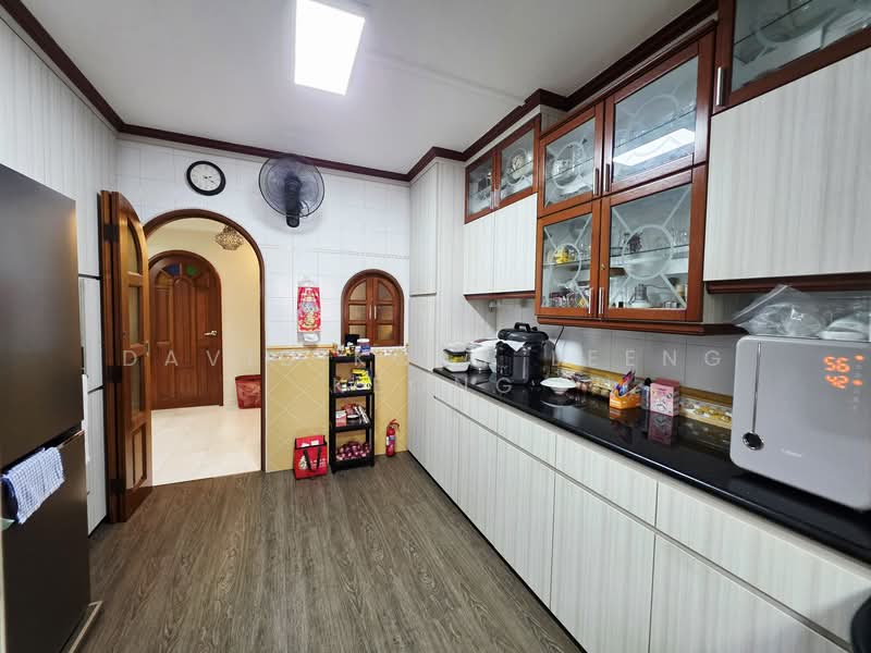 214 Bishan Street 23, 214 Bishan Street 23, 4 Bedrooms, 1,195 sqft, HDB Flat For Sale, by David Koay Leeng Keong, 500151339 - Kitchen - PropertyGuru.com.sg