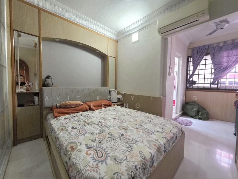 214 Bishan Street 23, 214 Bishan Street 23, 4 Bedrooms, 1,195 sqft, HDB Flat For Sale, by David Koay Leeng Keong, 500151339 - Bedroom - PropertyGuru.com.sg
