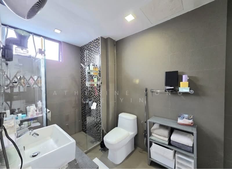 Fernwood Towers, 22 Fernwood Terrace, 4 Bedrooms, 2,497 sqft, Condominium For Sale, by Katherine Yong Lee Yin, 500151341 - PropertyGuru.com.sg