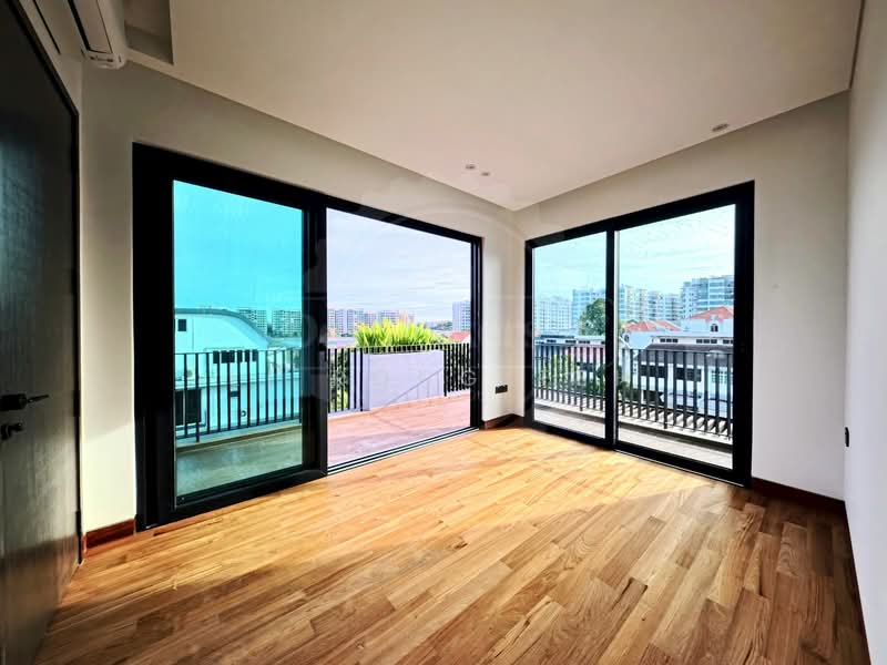 ❤️ PRICED TO SELL! BRAND NEW SEMI D 3750SQFT LAND, Bedok Road / Simpang Bedok / Tanah Merah, 5 Bedrooms, 6,820 sqft, Semi-Detached House For Sale, by Li Rong Teh, 500151360 - Balcony - PropertyGuru.com.sg