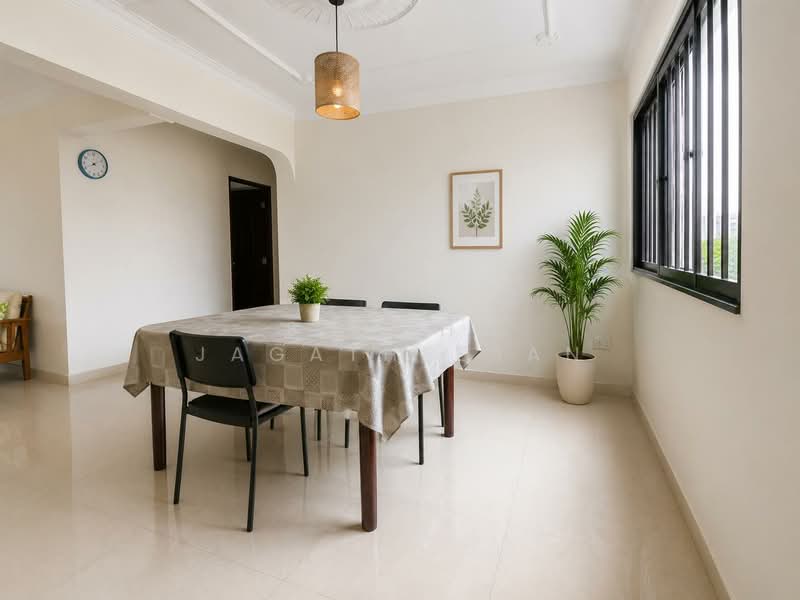 212 Serangoon Avenue 4, 212 Serangoon Avenue 4, 3 Bedrooms, 1,302 sqft, HDB Flat For Rent, by Sanche Jagatheesan, 500151361 - Dining Room - PropertyGuru.com.sg