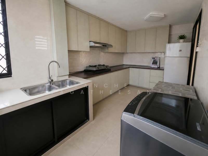 212 Serangoon Avenue 4, 212 Serangoon Avenue 4, 3 Bedrooms, 1,302 sqft, HDB Flat For Rent, by Sanche Jagatheesan, 500151361 - Kitchen - PropertyGuru.com.sg