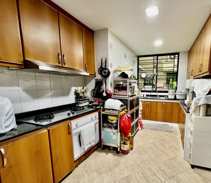 Pinevale, 6 Tampines Street 73, 3 Bedrooms, 1,281 sqft, Condominium For Rent, by Alvin Oh, 500151372 - Kitchen - PropertyGuru.com.sg