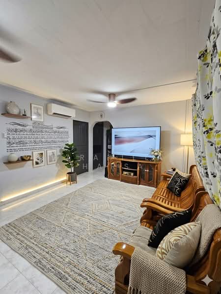 419 Jurong West Street 42, 419 Jurong West Street 42, 3 Bedrooms, 904 sqft, HDB Flat For Sale, by Faradilla Natharsah Maricar, 500151376 - PropertyGuru.com.sg