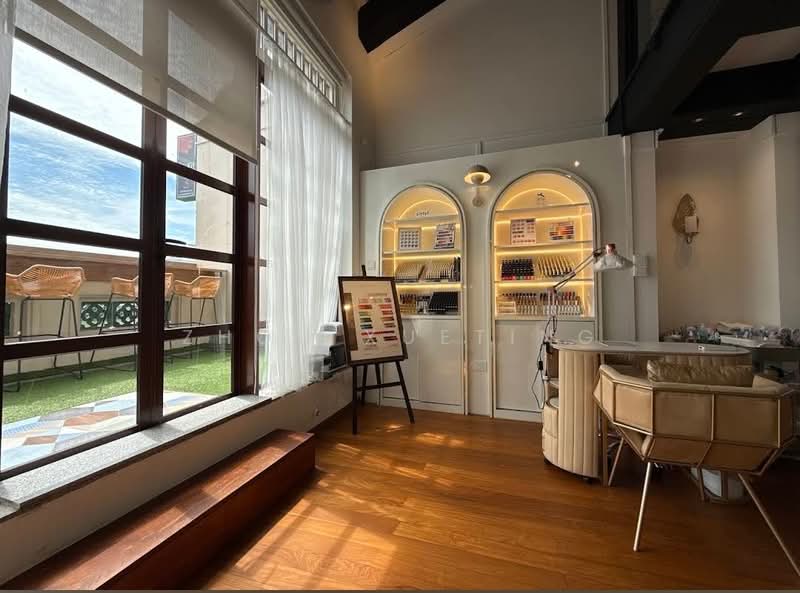 Highly Sought Cafe-Approved Shophouse For Rent at Boat Quay, Boat Quay, 1,300 sqft, Shop / Shophouse For Rent, by Zhou XueTing, 500151382 - Interior - CommercialGuru.com.sg