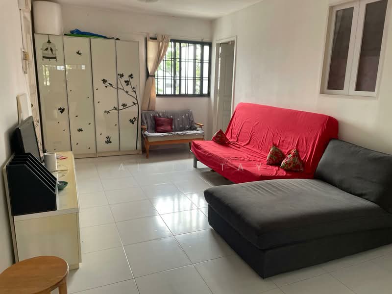 333 Clementi Avenue 2, 333 Clementi Avenue 2, 4 Bedrooms, 990 sqft, HDB Flat For Rent, by Alvin Tay, 500151401 - Living Room - PropertyGuru.com.sg