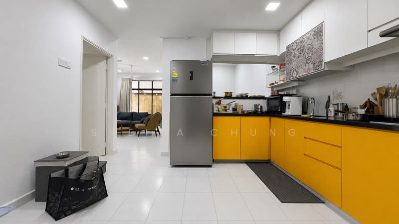Chiselhurst Grove, Serangoon Garden | Chiselhurst Grove, 3 Bedrooms, 1,700 sqft, Corner Terrace For Rent, by Sheila Chung, 500151406 - Kitchen - PropertyGuru.com.sg