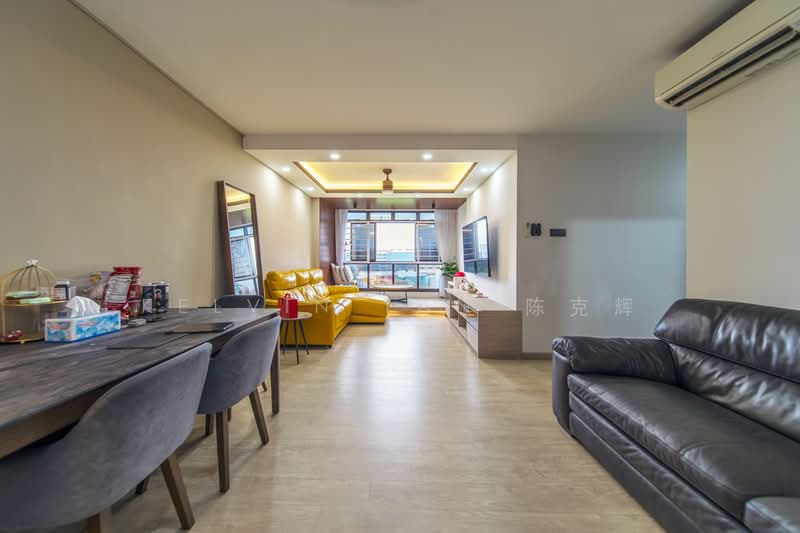272A Jurong West Street 24, 272A Jurong West Street 24, 3 Bedrooms, 1,206 sqft, HDB Flat For Sale, by Kelvin Tan 陈克辉, 500151410 - Living Room - PropertyGuru.com.sg