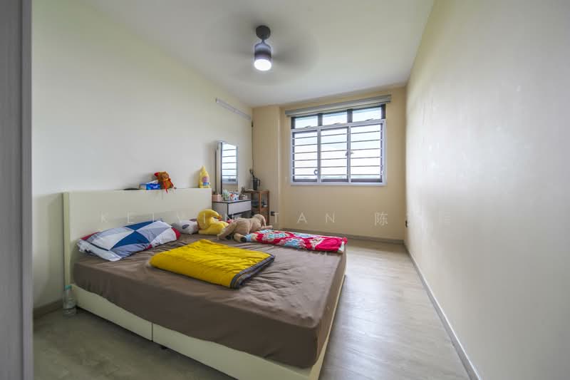 272A Jurong West Street 24, 272A Jurong West Street 24, 3 Bedrooms, 1,206 sqft, HDB Flat For Sale, by Kelvin Tan 陈克辉, 500151410 - Bedroom - PropertyGuru.com.sg