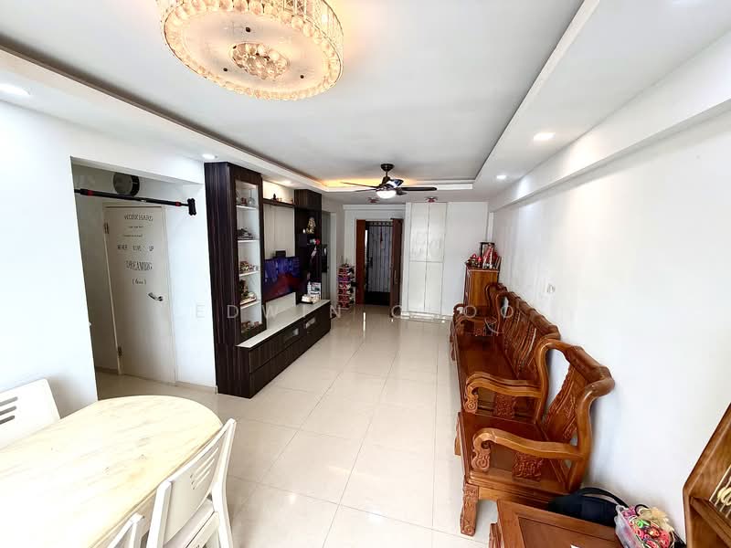 504C Yishun Street 51, 504C Yishun Street 51, 3 Bedrooms, 990 sqft, HDB Flat For Sale, by Edwin Choo, 500151429 - Living Room - PropertyGuru.com.sg