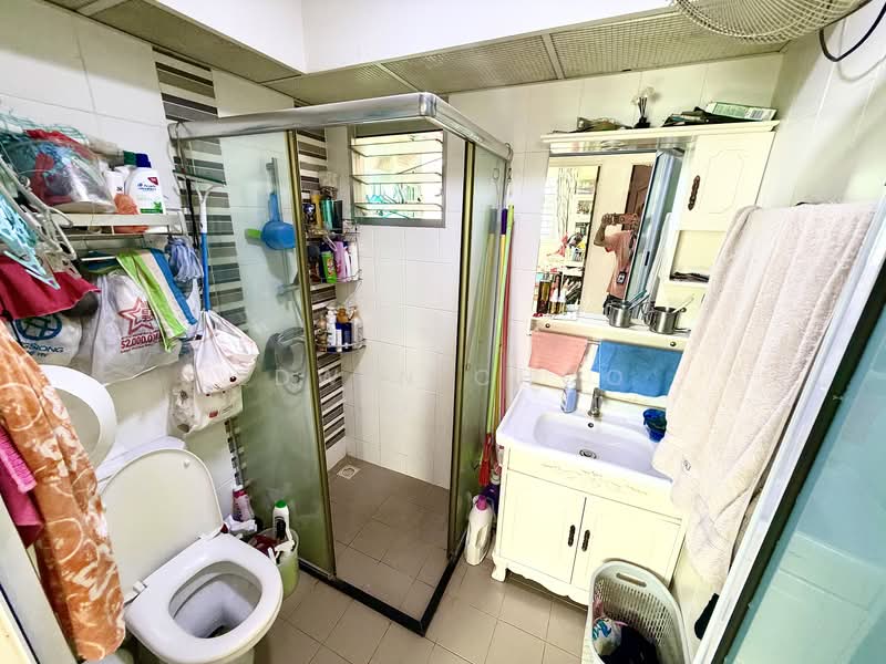 504C Yishun Street 51, 504C Yishun Street 51, 3 Bedrooms, 990 sqft, HDB Flat For Sale, by Edwin Choo, 500151429 - Bathroom - PropertyGuru.com.sg