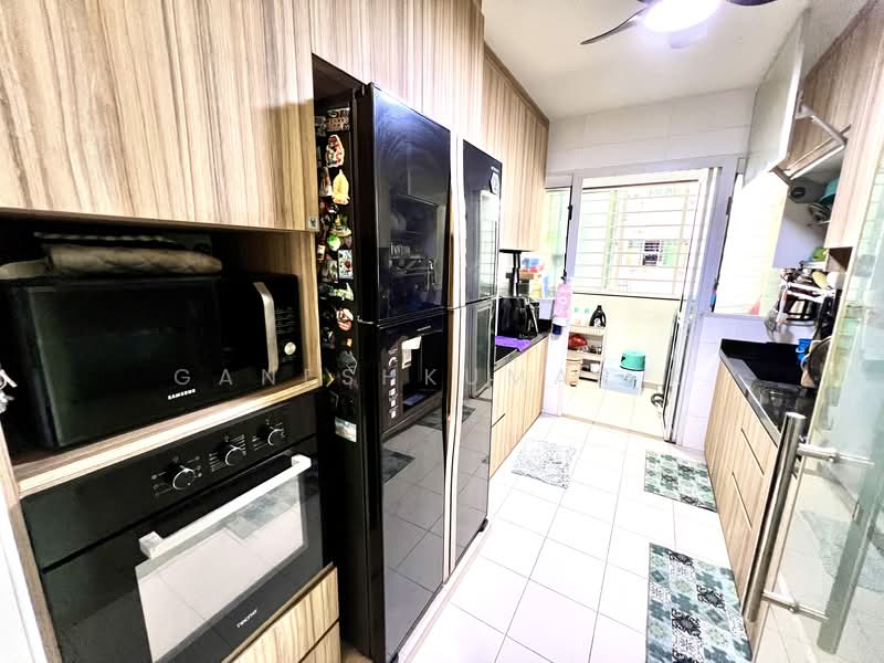 256D Sumang Walk, 256D Sumang Walk, 3 Bedrooms, 1,001 sqft, HDB Flat For Sale, by GANESHKUMAR K, 500151437 - Kitchen - PropertyGuru.com.sg