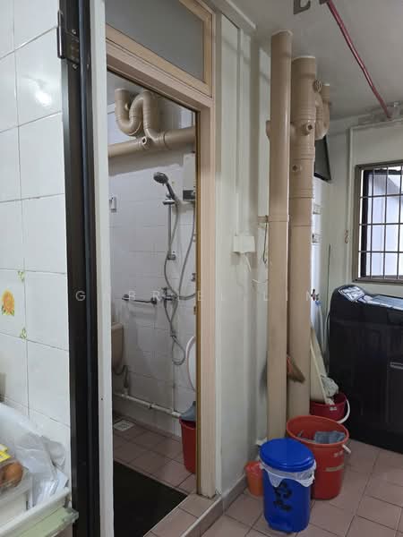 290F Bukit Batok Street 24, 290F Bukit Batok Street 24, 3 Bedrooms, 1,108 sqft, HDB Flat For Sale, by Gabriel Lim, 500151439 - Bathroom - PropertyGuru.com.sg