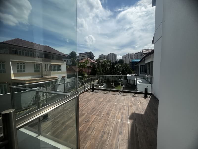 Reno 3.5 Storey Detached @ Stirling Road, Shepherds Drive, Merino Crescent, Queenstown MRT, Shepherd's Drive, 10+ Bedrooms, 9,000 sqft, Detached House For Sale, by Lin Ong, 500151440 - Balcony - PropertyGuru.com.sg