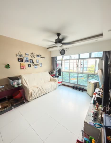 327A Anchorvale Road, 327A Anchorvale Road, 3 Bedrooms, 990 sqft, HDB Flat For Sale, by Kenneth Tan, 500151442 - Living Room - PropertyGuru.com.sg