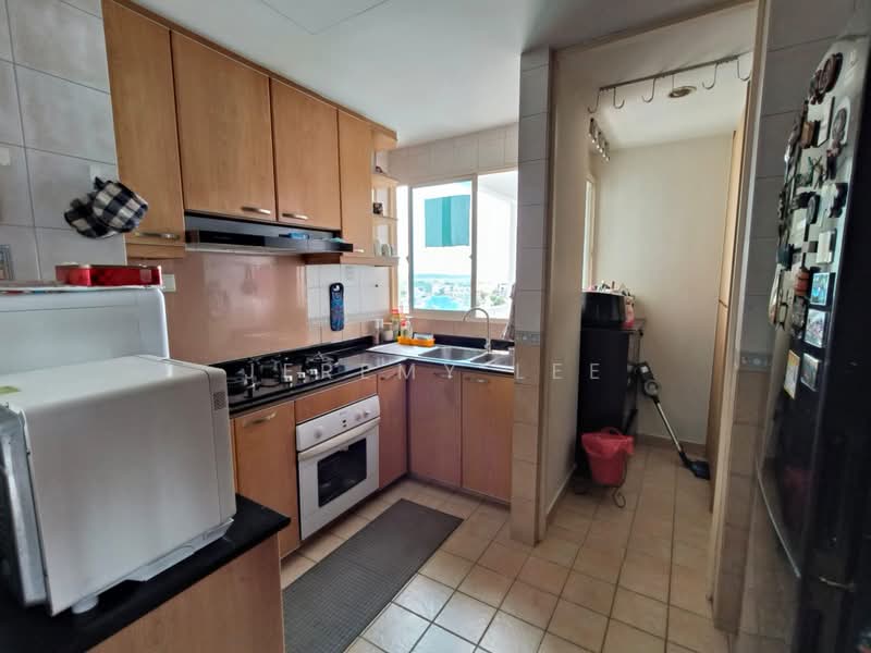 Yishun Sapphire, 54 Canberra Drive, 3 Bedrooms, 1,184 sqft, Condominium For Rent, by Jeremy Lee, 500151445 - Kitchen - PropertyGuru.com.sg