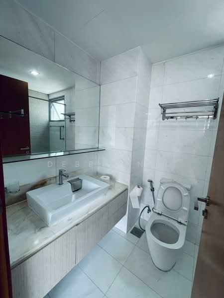 Vista Residences, 26 Jalan Datoh, Room Rental, 100 sqft, Condominium For Rent, by Debbie Neo, 500151452 - Bathroom - PropertyGuru.com.sg