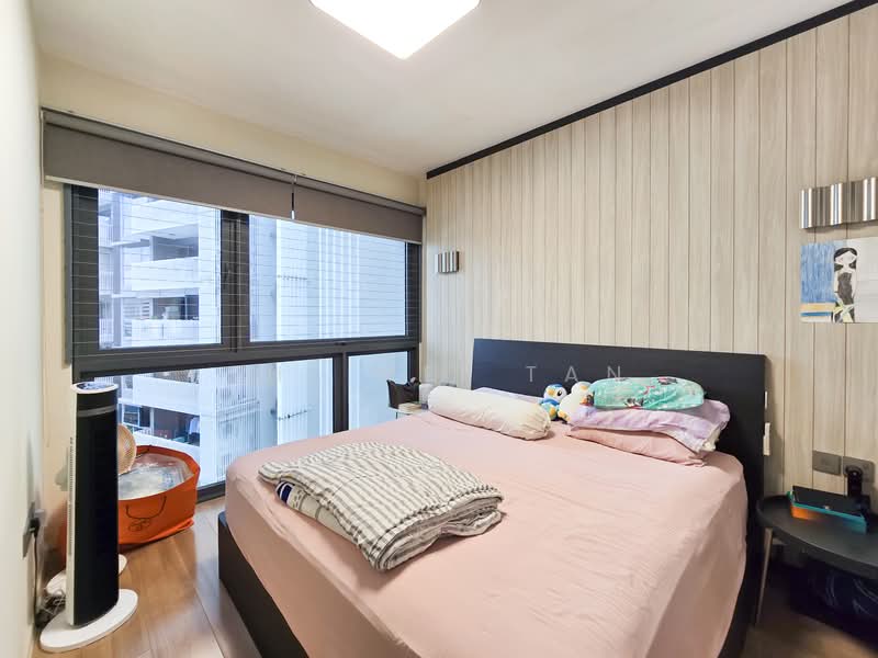 The Lakefront Residences, 48 Lakeside Drive, 3 Bedrooms, 1,216 sqft, Condominium For Sale, by Zhi Wei Tan, 500151465 - Bedroom - PropertyGuru.com.sg