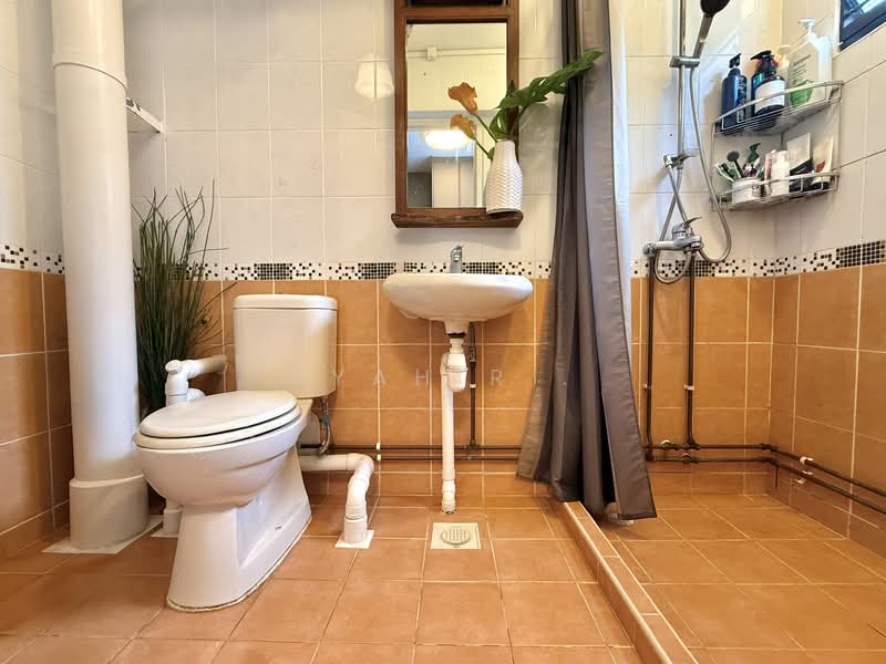 912 Tampines Street 91, 912 Tampines Street 91, 3 Bedrooms, 1,431 sqft, HDB Flat For Sale, by Syahir ., 500151468 - Bathroom - PropertyGuru.com.sg