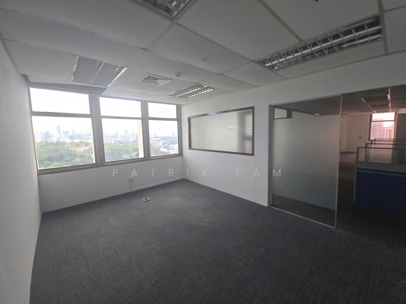 Peninsula Plaza, 111 North Bridge Road, 1,486 sqft, Office For Rent, by Patrik Tam, 500151471 - CommercialGuru.com.sg