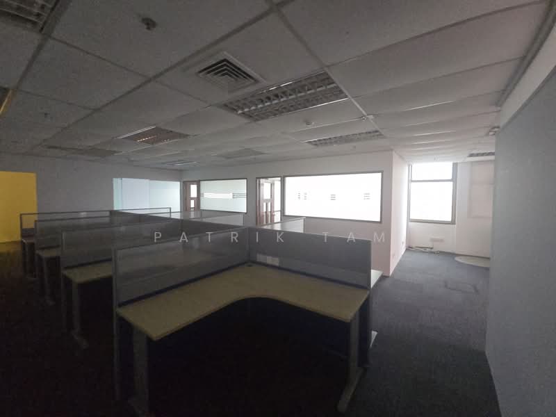 Peninsula Plaza, 111 North Bridge Road, 1,486 sqft, Office For Rent, by Patrik Tam, 500151471 - CommercialGuru.com.sg
