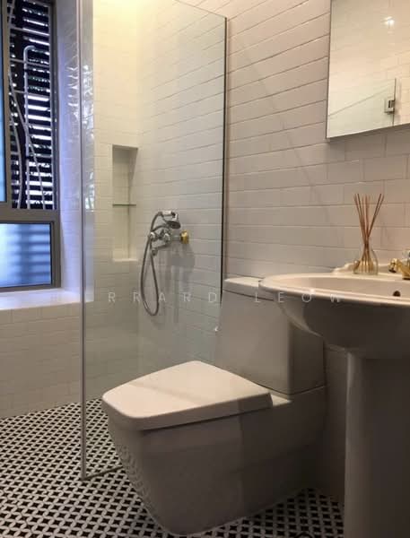 Venezio, 488 Upper East Coast Road, 3 Bedrooms, 1,367 sqft, Apartment For Rent, by Gerrard Leow, 500151477 - Bathroom - PropertyGuru.com.sg