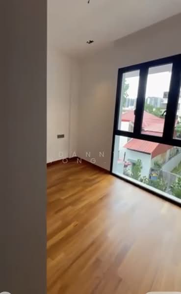 Masonry, , 5 Bedrooms, 4,384 sqft, Terraced House For Sale, by Danny Yong Kai Woon, 500151480 - Bedroom - PropertyGuru.com.sg