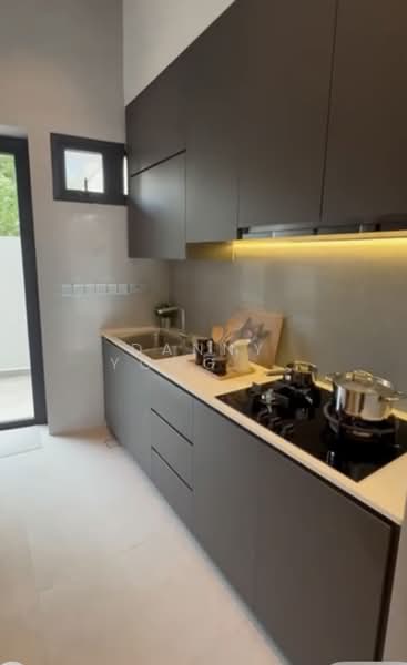 Masonry, , 5 Bedrooms, 4,384 sqft, Terraced House For Sale, by Danny Yong Kai Woon, 500151480 - Kitchen - PropertyGuru.com.sg