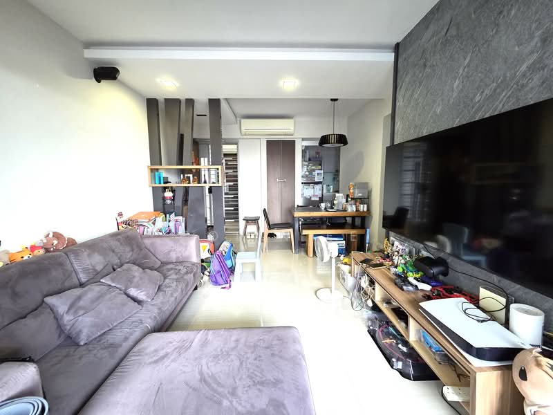 311B Clementi Avenue 4, 311B Clementi Avenue 4, 3 Bedrooms, 861 sqft, HDB Flat For Sale, by Colin Ee, 500151485 - Living Room - PropertyGuru.com.sg