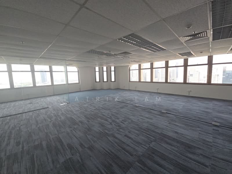 Peninsula Plaza, 111 North Bridge Road, 1,732 sqft, Office For Rent, by Patrik Tam, 500151493 - Interior - CommercialGuru.com.sg