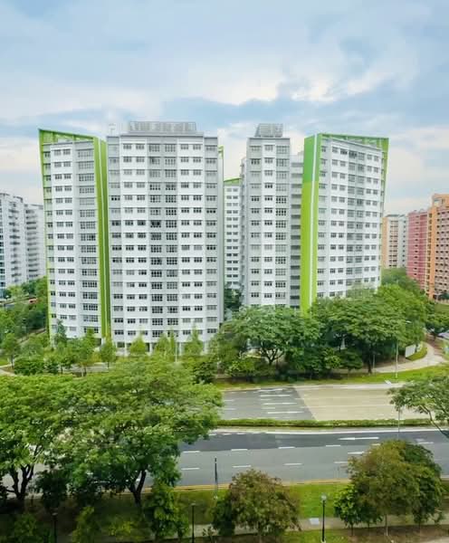 621A Tampines Street 61, 621A Tampines Street 61, 2 Bedrooms, 742 sqft, HDB Flat For Sale, by Taufik Batisah, 500151496 - Exterior - PropertyGuru.com.sg