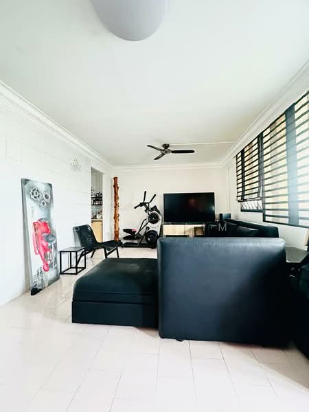 244 Yishun Ring Road, 244 Yishun Ring Road, 3 Bedrooms, 904 sqft, HDB Flat For Sale, by Bjorn Lim, 500151500 - Living Room - PropertyGuru.com.sg