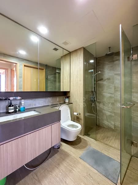 The Jovell, 23 Flora Drive, 2 Bedrooms, 646 sqft, Condominium For Sale, by Vinod Sandrasegaran, 500151511 - Bathroom - PropertyGuru.com.sg
