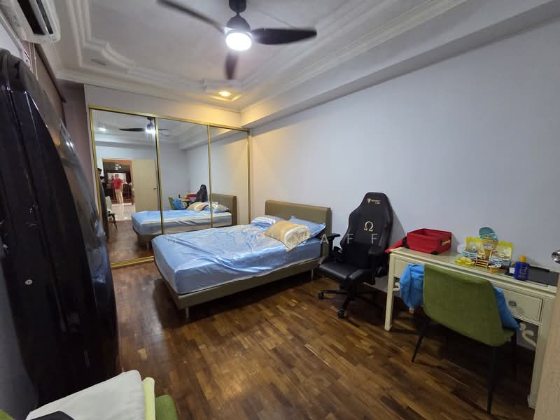 160 Pasir Ris Street 13, 160 Pasir Ris Street 13, 2 Bedrooms, 1,603 sqft, HDB Flat For Rent, by Mo Alkaff, 500151530 - Master Bedroom - PropertyGuru.com.sg