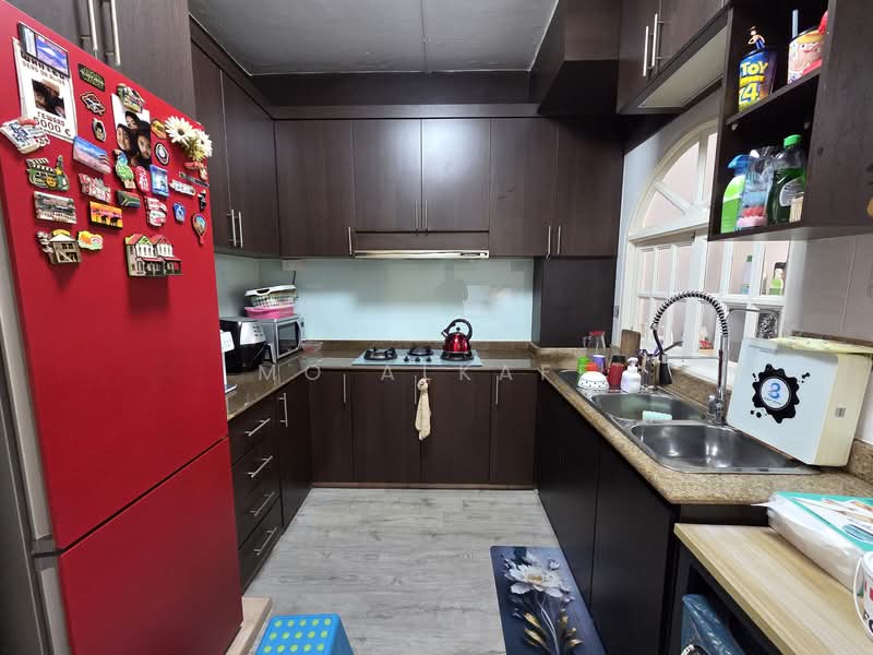 160 Pasir Ris Street 13, 160 Pasir Ris Street 13, 2 Bedrooms, 1,603 sqft, HDB Flat For Rent, by Mo Alkaff, 500151530 - Kitchen - PropertyGuru.com.sg