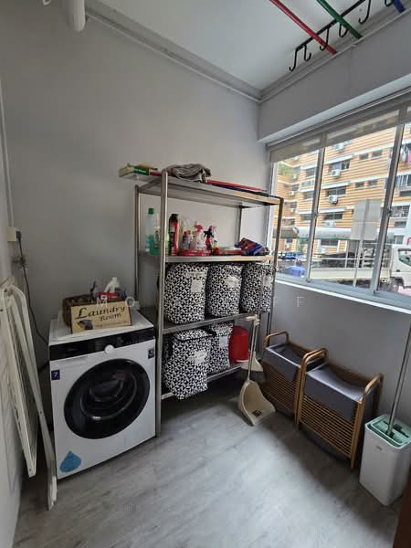 160 Pasir Ris Street 13, 160 Pasir Ris Street 13, 2 Bedrooms, 1,603 sqft, HDB Flat For Rent, by Mo Alkaff, 500151530 - Laundry room - PropertyGuru.com.sg