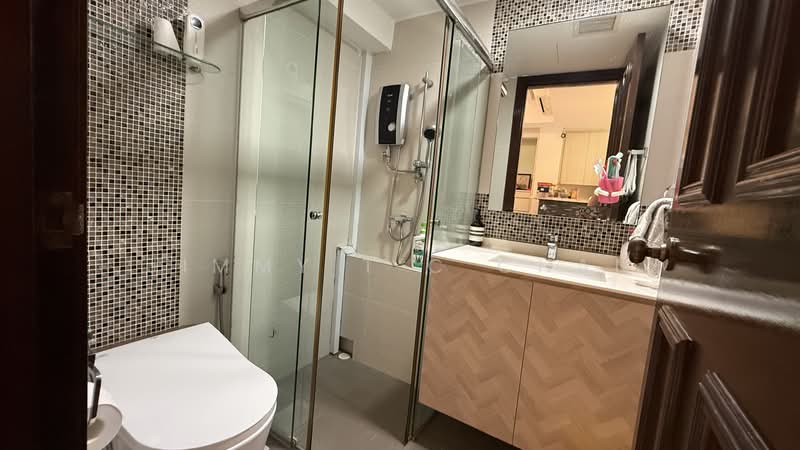 Villa Verde, Verde View, 5 Bedrooms, 3,500 sqft, Terraced House For Sale, by Jimmy T C Chan, 500151545 - Bathroom - PropertyGuru.com.sg