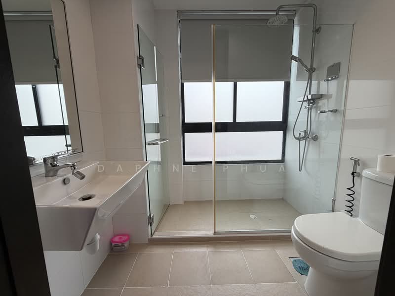 Ricchezza, 94 Telok Kurau Lorong M, 2 Bedrooms, 883 sqft, Condominium For Rent, by Daphne Phua, 500151562 - Bathroom - PropertyGuru.com.sg