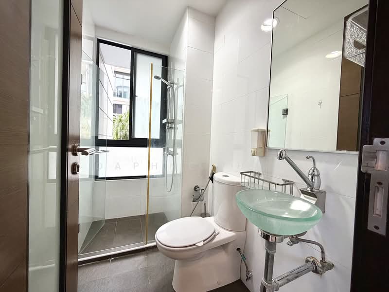 Ricchezza, 94 Telok Kurau Lorong M, 2 Bedrooms, 883 sqft, Condominium For Rent, by Daphne Phua, 500151562 - Bathroom - PropertyGuru.com.sg