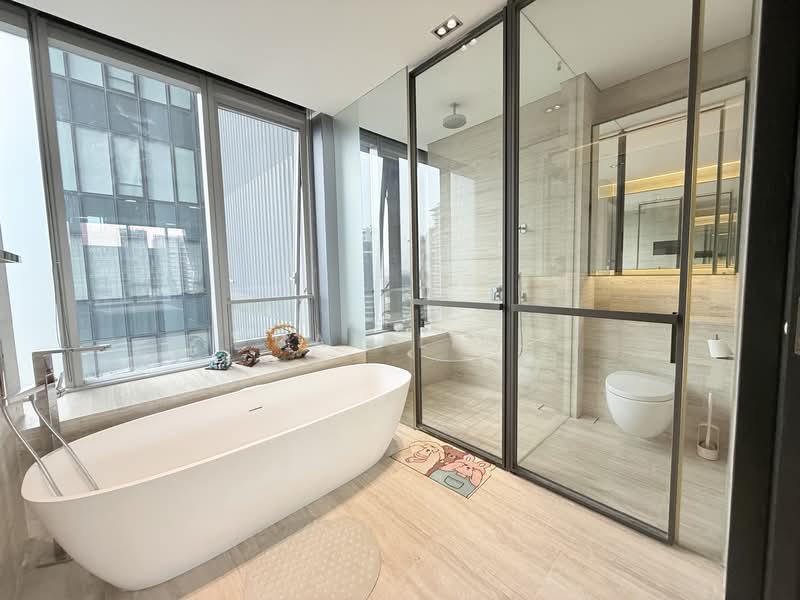 TwentyOne Angullia Park, 21 Angullia Park, 3 Bedrooms, 2,260 sqft, Condominium For Sale, by Jax Lim, 500151587 - Master Bathroom - PropertyGuru.com.sg